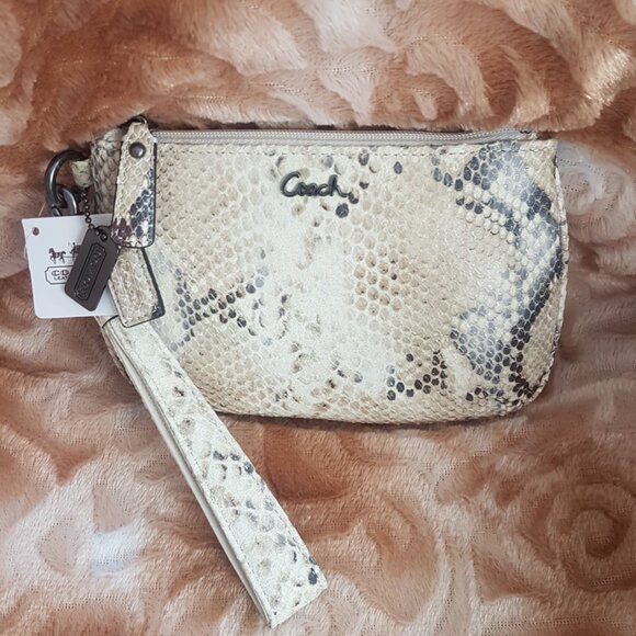 AUTHENTIC COACH COLLECTION NOW ON POSHMARK! $128 NWT Kristin Python Wristlet - Picture 1 of 4